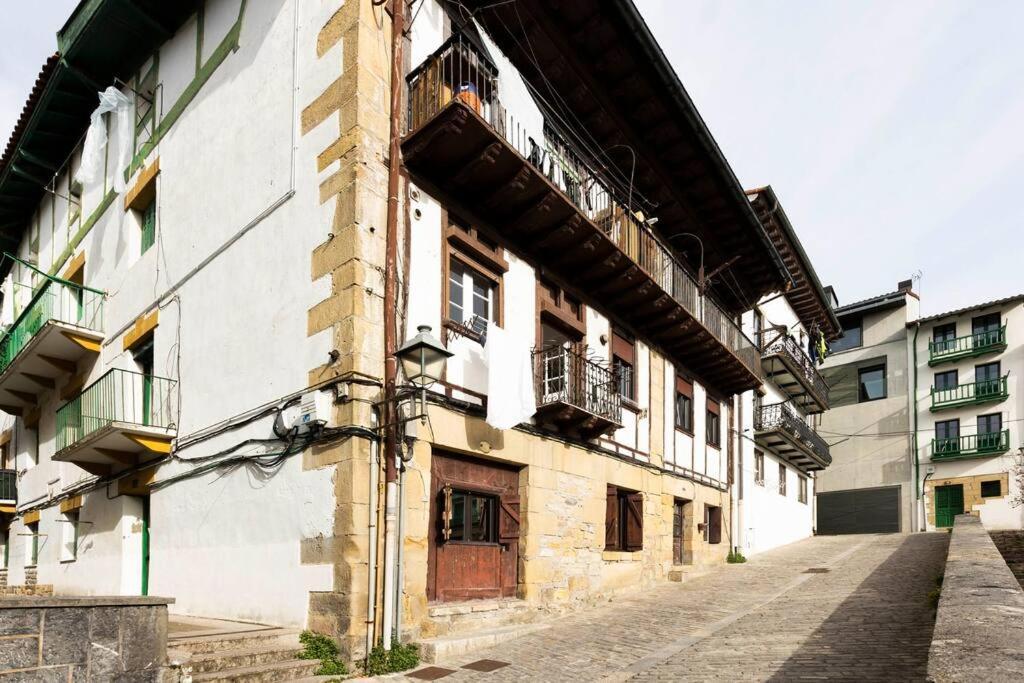 Sorgin-Etxe. Basquenjoy Apartment Hondarribia Exterior photo